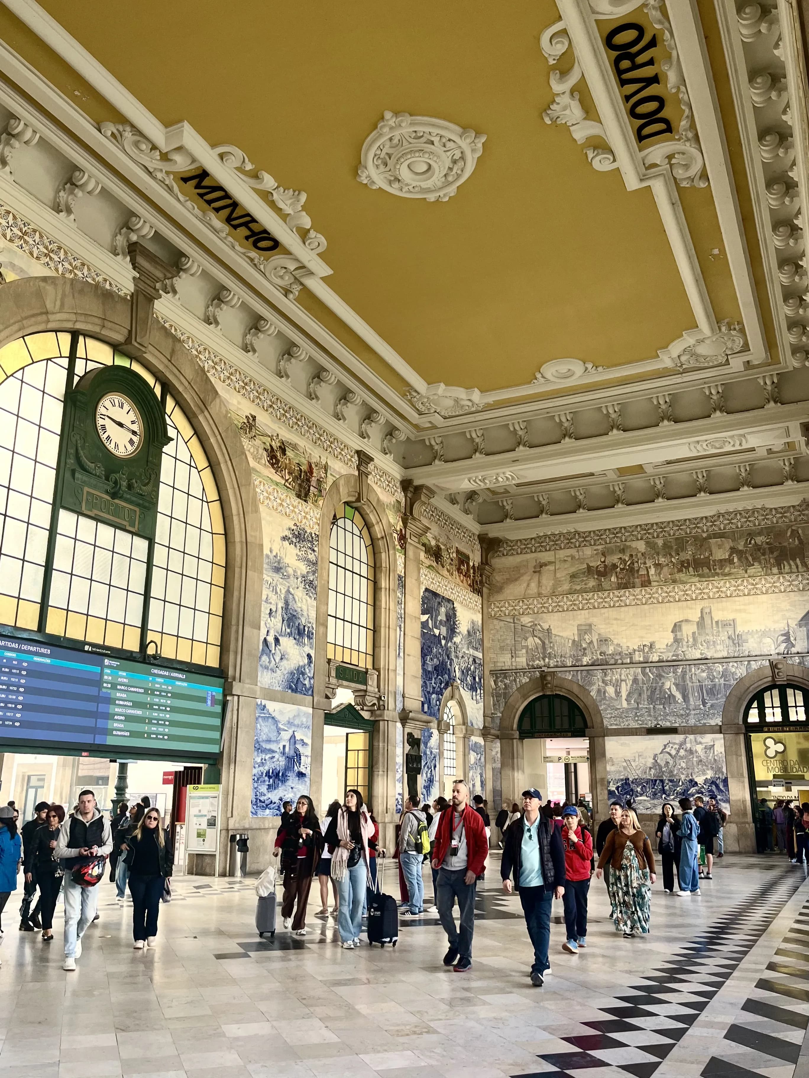 São Bento Train Station